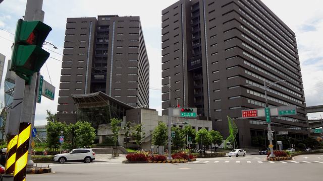 行政院新莊聯合辦公大樓